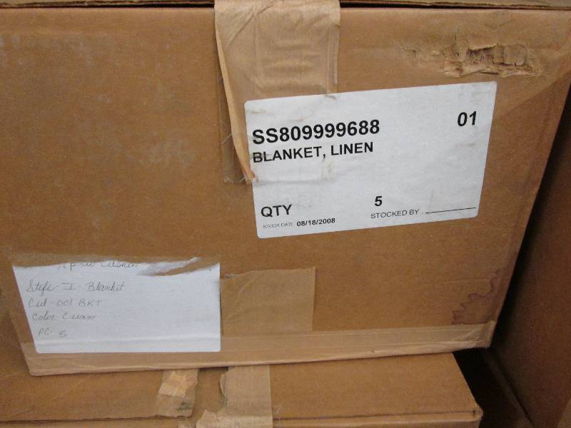Box of 5 cream colored linen blanke...