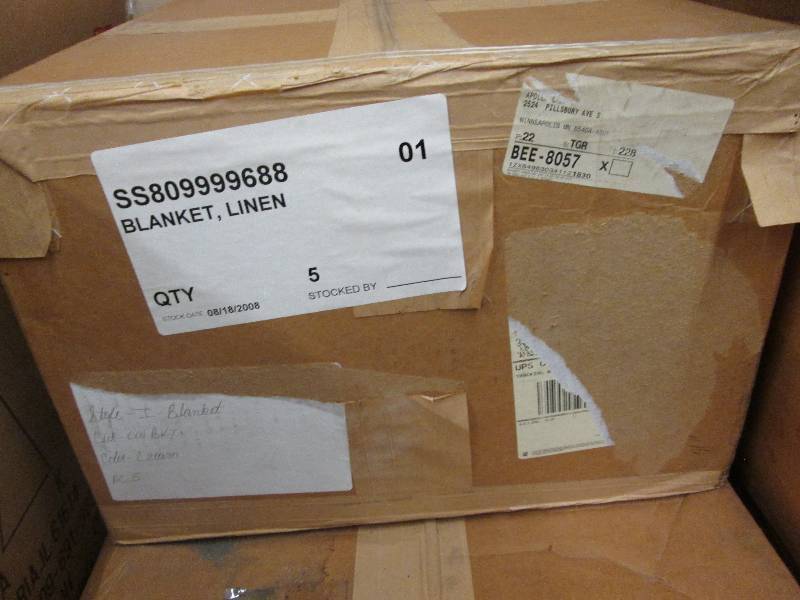 Box of 5 cream colored linen blanke...