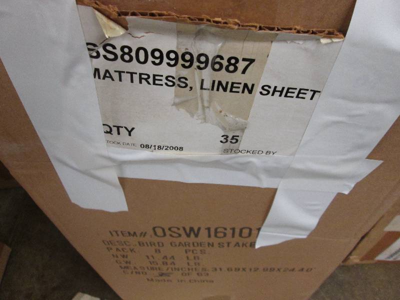 1 case of mattress linens small, ro...