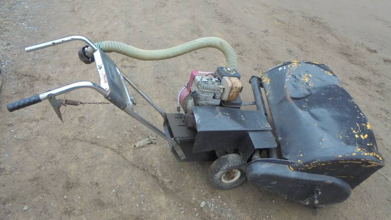 lot 10 image: Sweepster 36 Broom