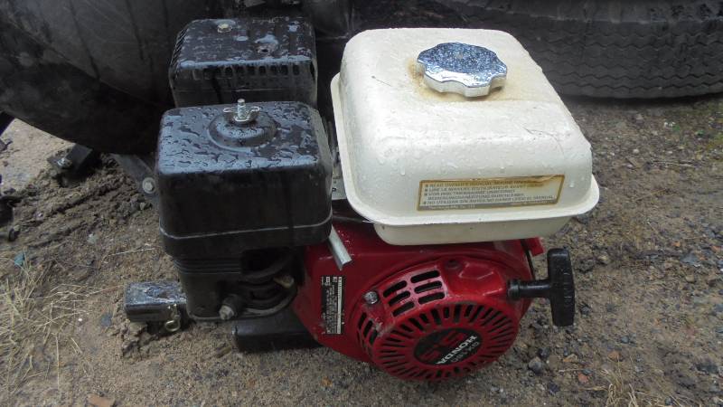 lot 18 image: TracVac Collection System for Walk Behind Mower