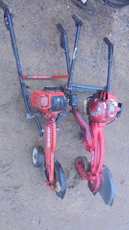 lot 20 image: Pair - Atom Little Wonder Edgers