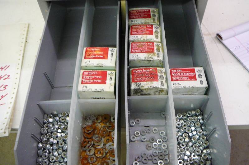 Machine Screws Lock Nuts