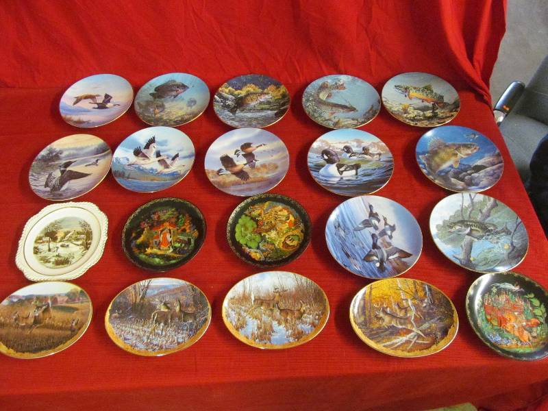 lot 14 image: collector plates