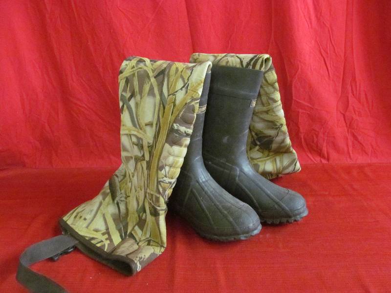 lot 21 image: Camo waders