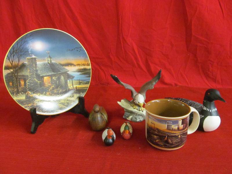lot 59 image: Terry Redlin collectible items