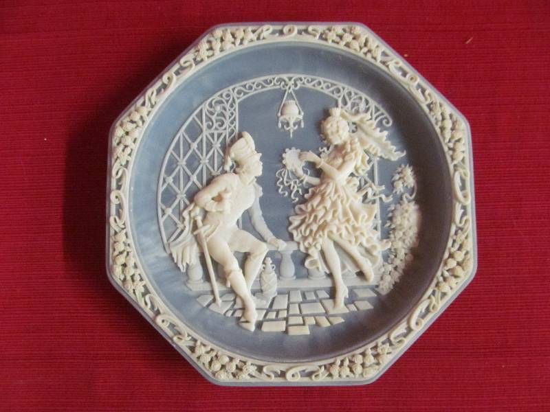 lot 75 image: plate