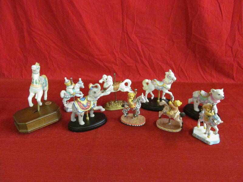 lot 89 image: Cherished Teddy Merry Go Round