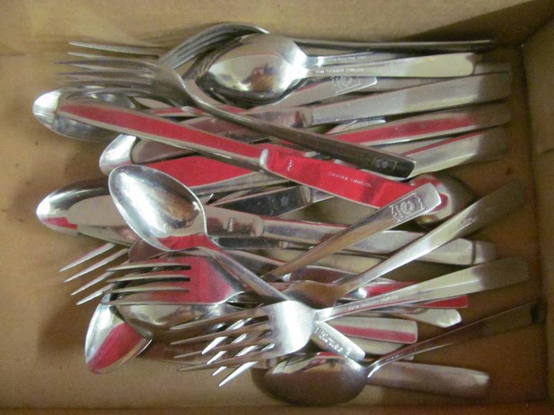lot 106 image: flatware