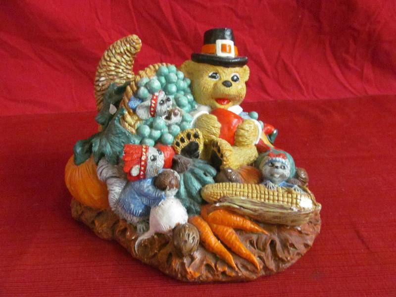 lot 125 image: fall decorations