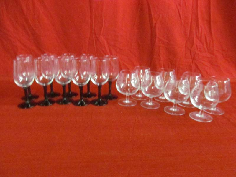 lot 266 image: Glasses