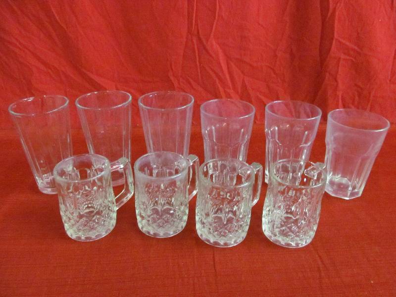lot 270 image: Glasses