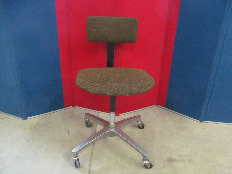 lot 288 image: Chair