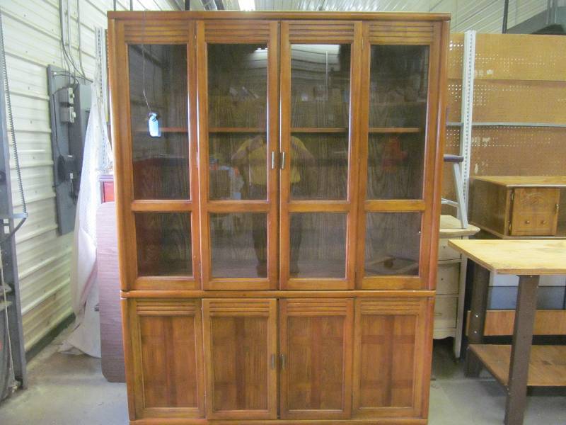 lot 297 image: Hutch