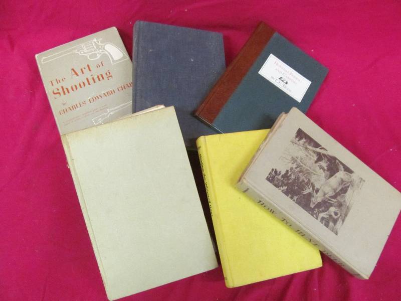 lot 318 image: Hunting Books