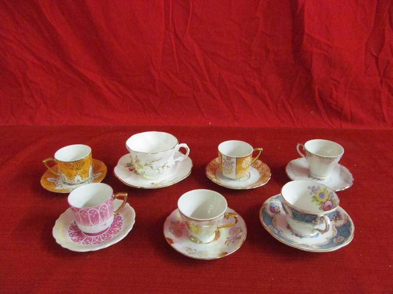 lot 163 image: Royal Dover China cups