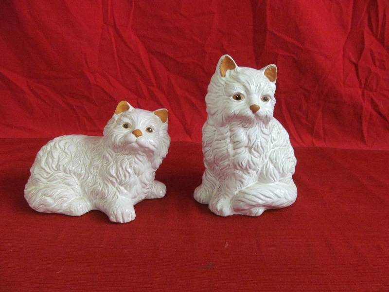 lot 182 image: Cat Figures