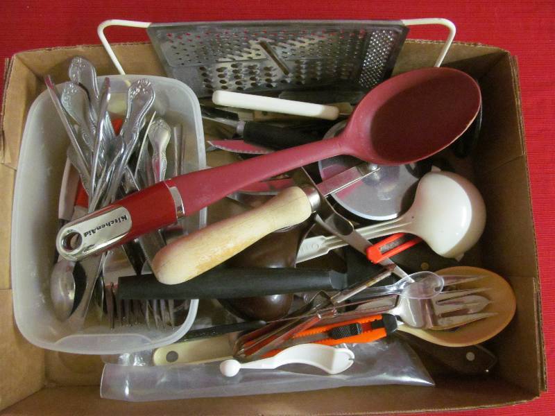 lot 242 image: Utensils