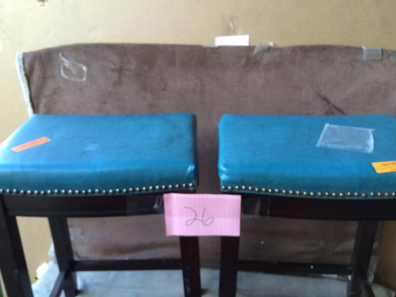Lot of 2 Bar Stools