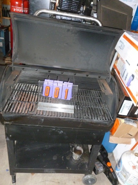 SnS Auctions # 206 Patio, Pool & garage accessories.