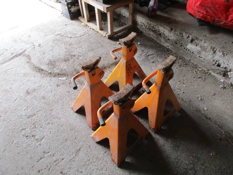 jackstands