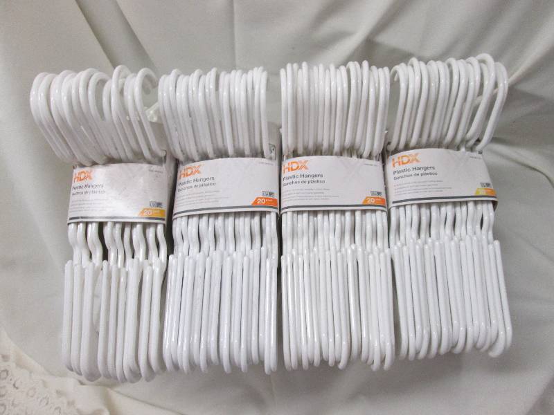 lot 68 image: Lot of 4 packs HDX plastic white ha...