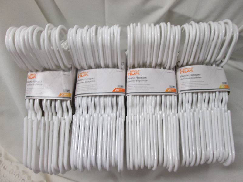 lot 69 image: Lot of 4 packs HDX plastic white ha...