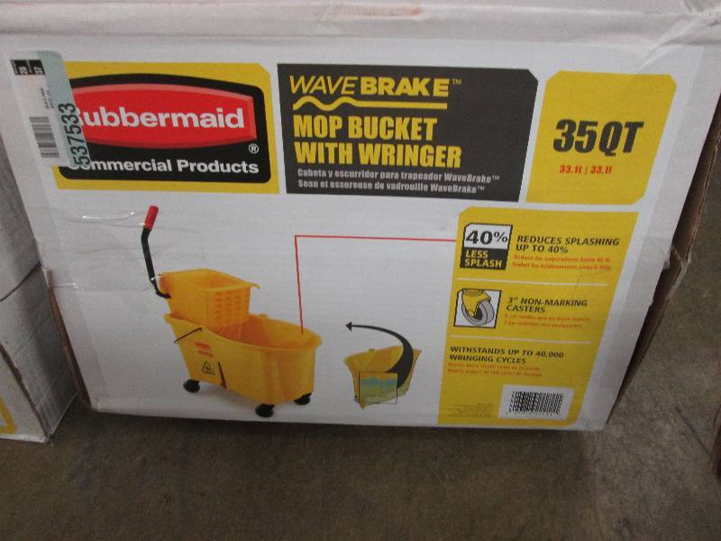 lot 98 image: Rubbermaid 35 Qt Wave Brake Mop Buc...