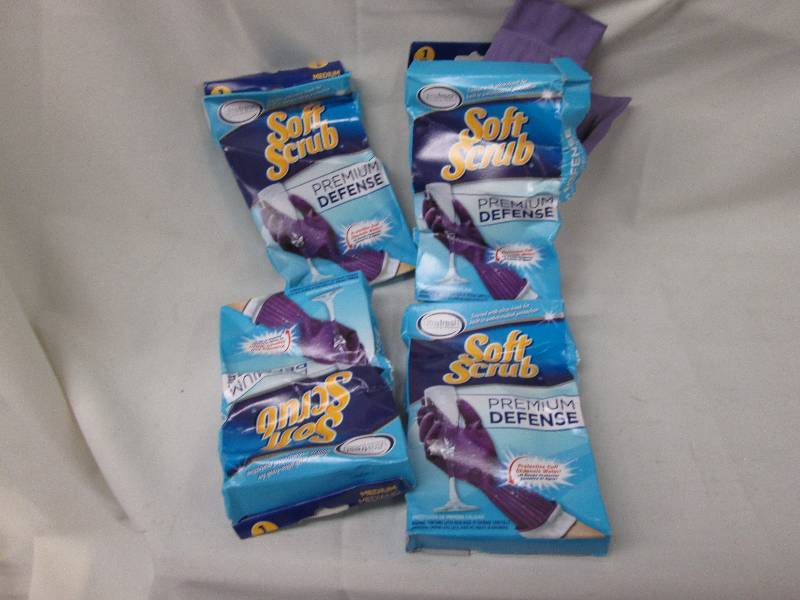 lot 126 image: Lot of 4 Soft Scrub Premiun Defense...