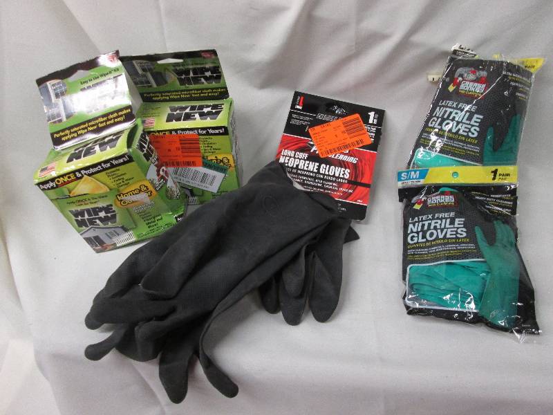 lot 129 image: 2 packs Wipe New, 2 pair large neop...