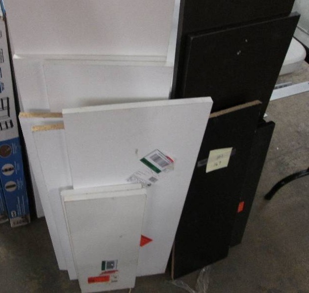 lot 168 image: Lot of 8 assorted size white colore...