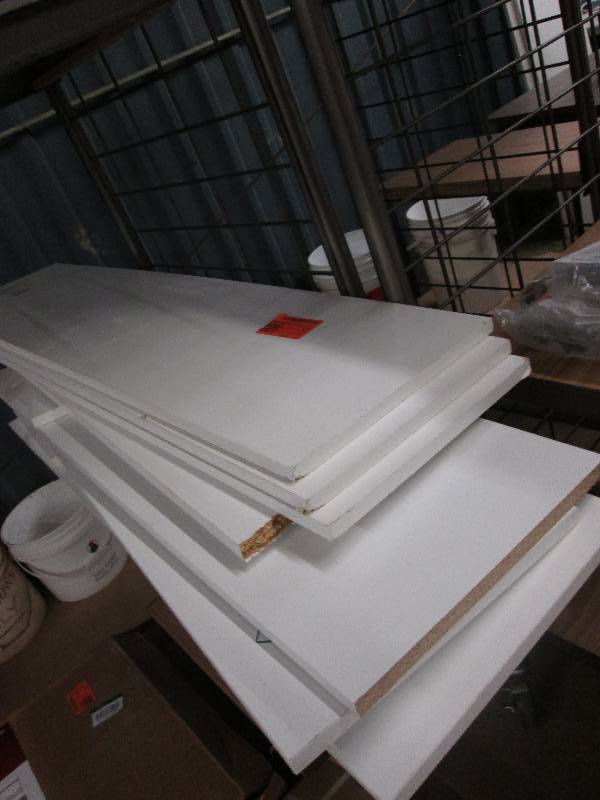lot 187 image: Lot of 8 assorted size white colore...