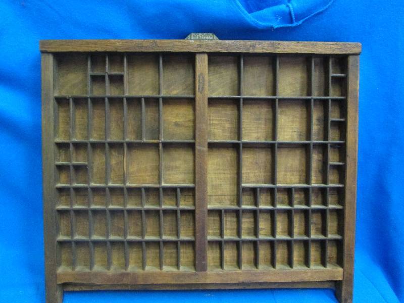 Wooden wall hanging deocor with min...