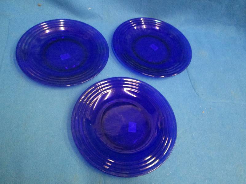 lot of 3 dark blue matallic plates ...