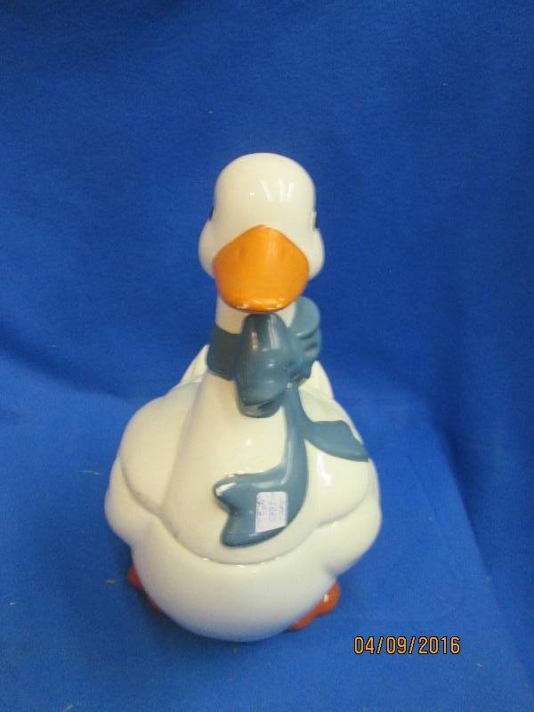 Goose holder...
