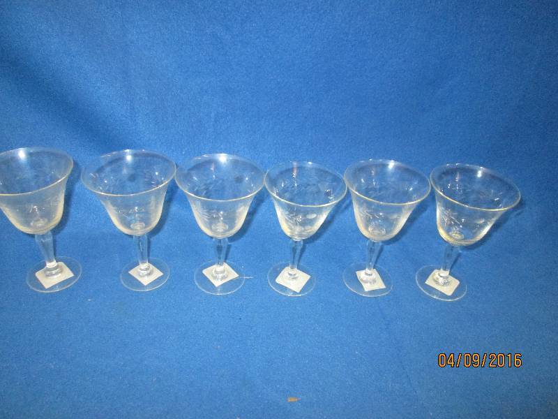 Set of small etched glasses...