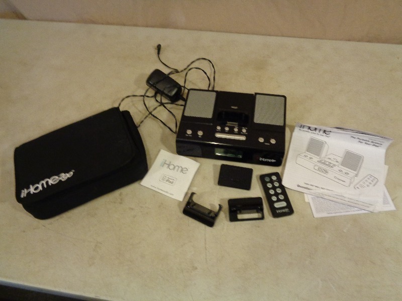lot 39 image: IHome 2 Go