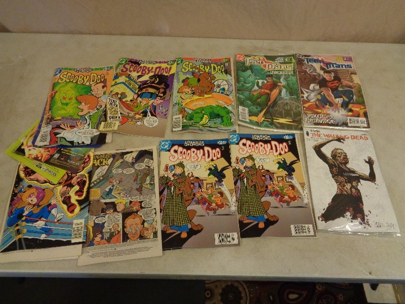lot 40 image: Comic Books