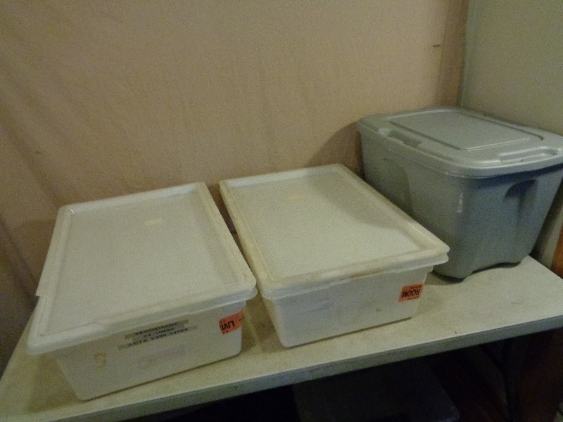 lot 89 image: 3 Assorted Totes with Lids