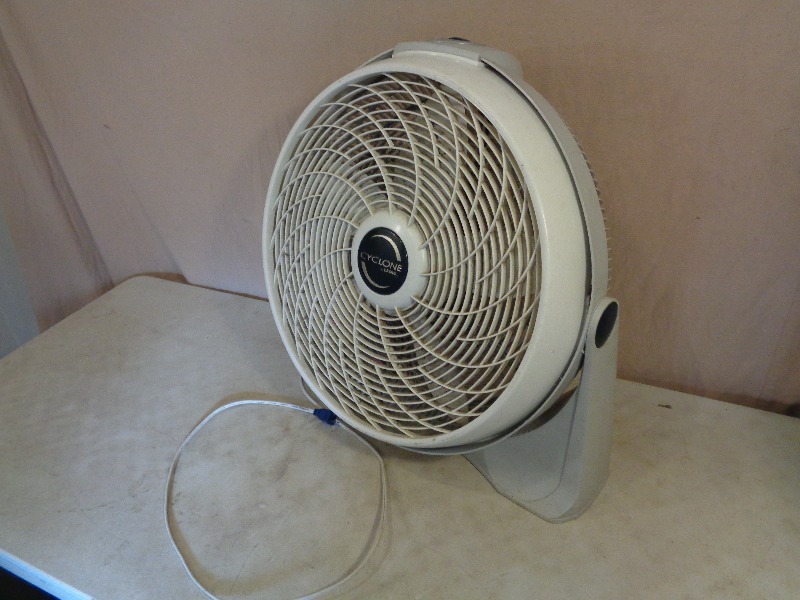 lot 91 image: Lasko Cyclone Fan