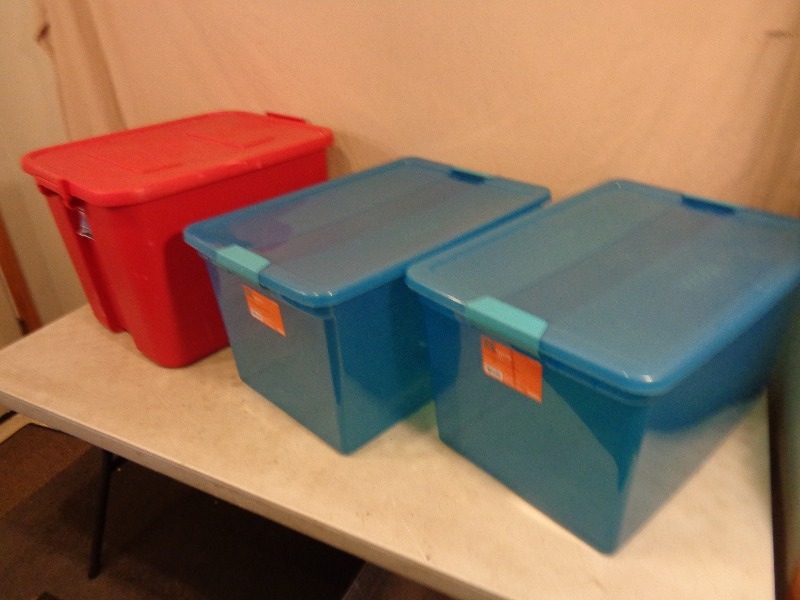 lot 96 image: 3 Totes with Lids