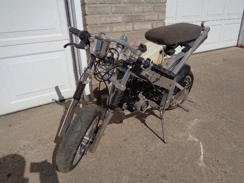 lot 18 image: Pocket Bike  Mini Motorcycle