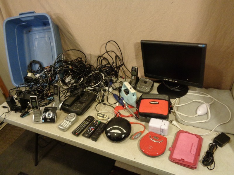 lot 147 image: Assorted Electronics