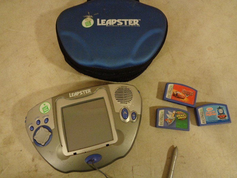 lot 153 image: Leapster with Case and Games