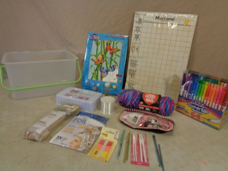 lot 174 image: Craft Items