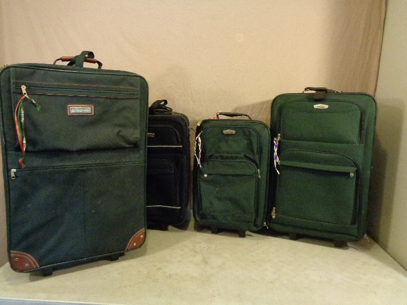 lot 191 image: 4 Pieces of Luggage