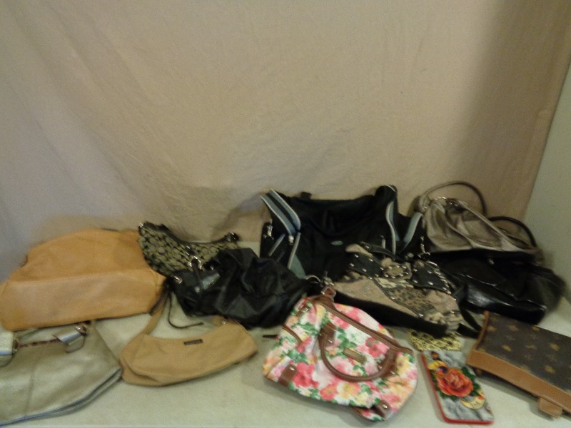 lot 193 image: Assorted Purses, Wallets, and Bags