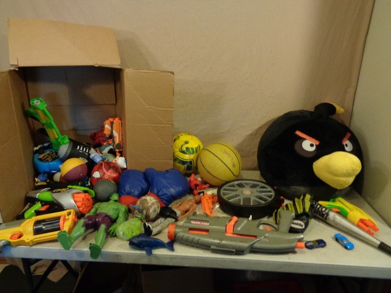 lot 194 image: Toys
