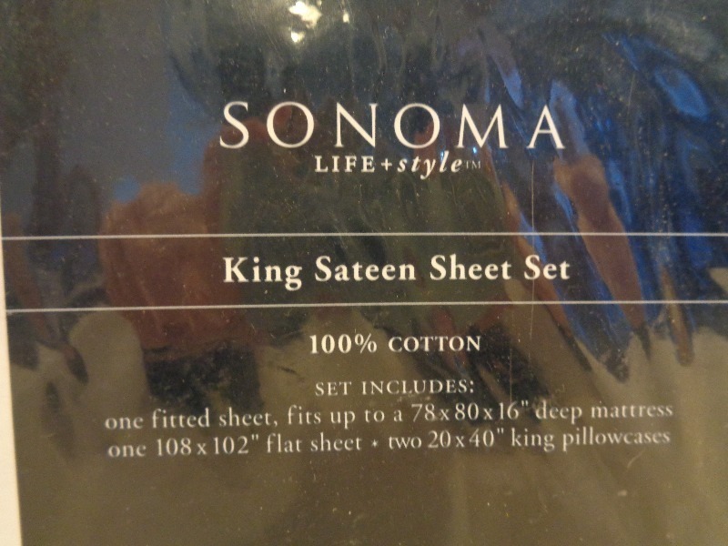 lot 72 image: New Sonoma King Sheet Set