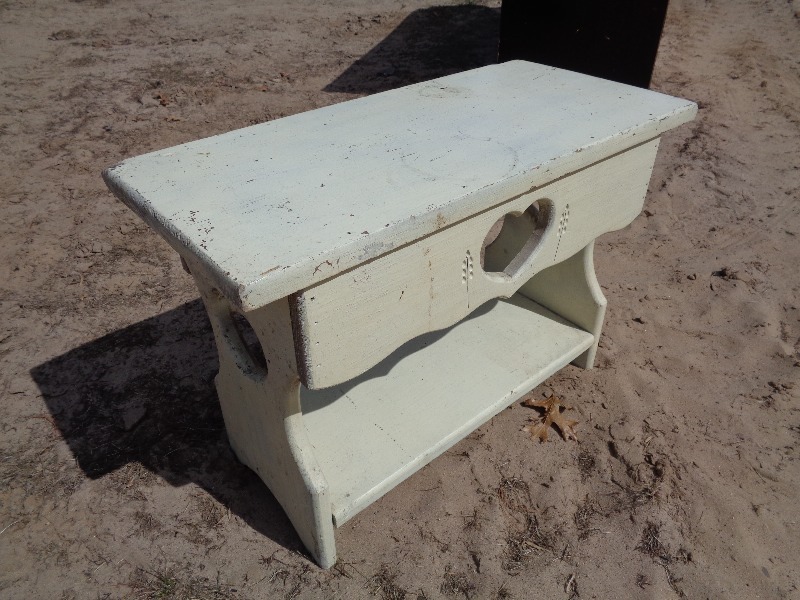 lot 130 image: Small Wood Bench